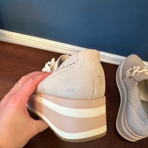 Dolce Vita Jhenee Perforated Sneakers Size 8 - Picture 10 of 10